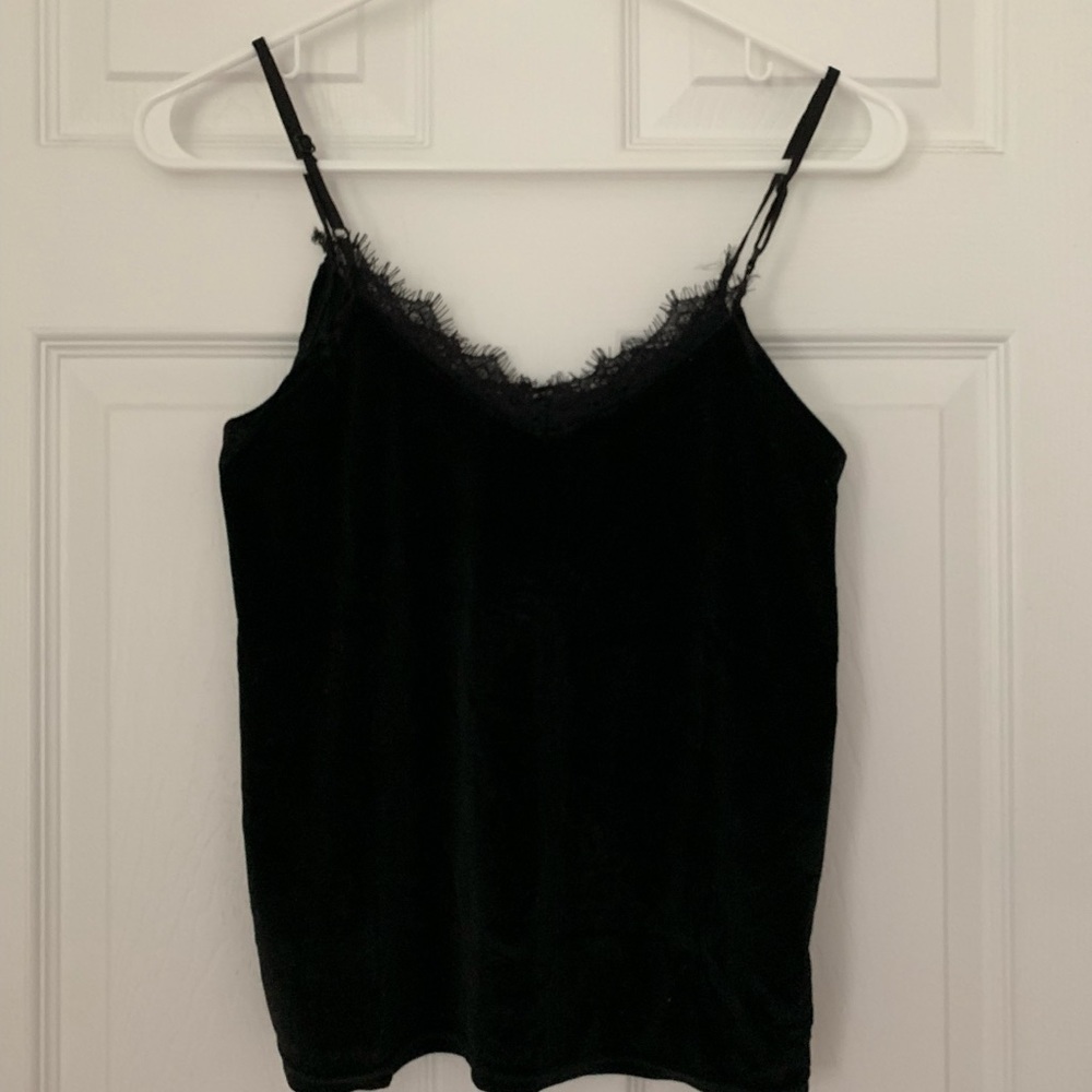 Yesstyle lace black velvet top